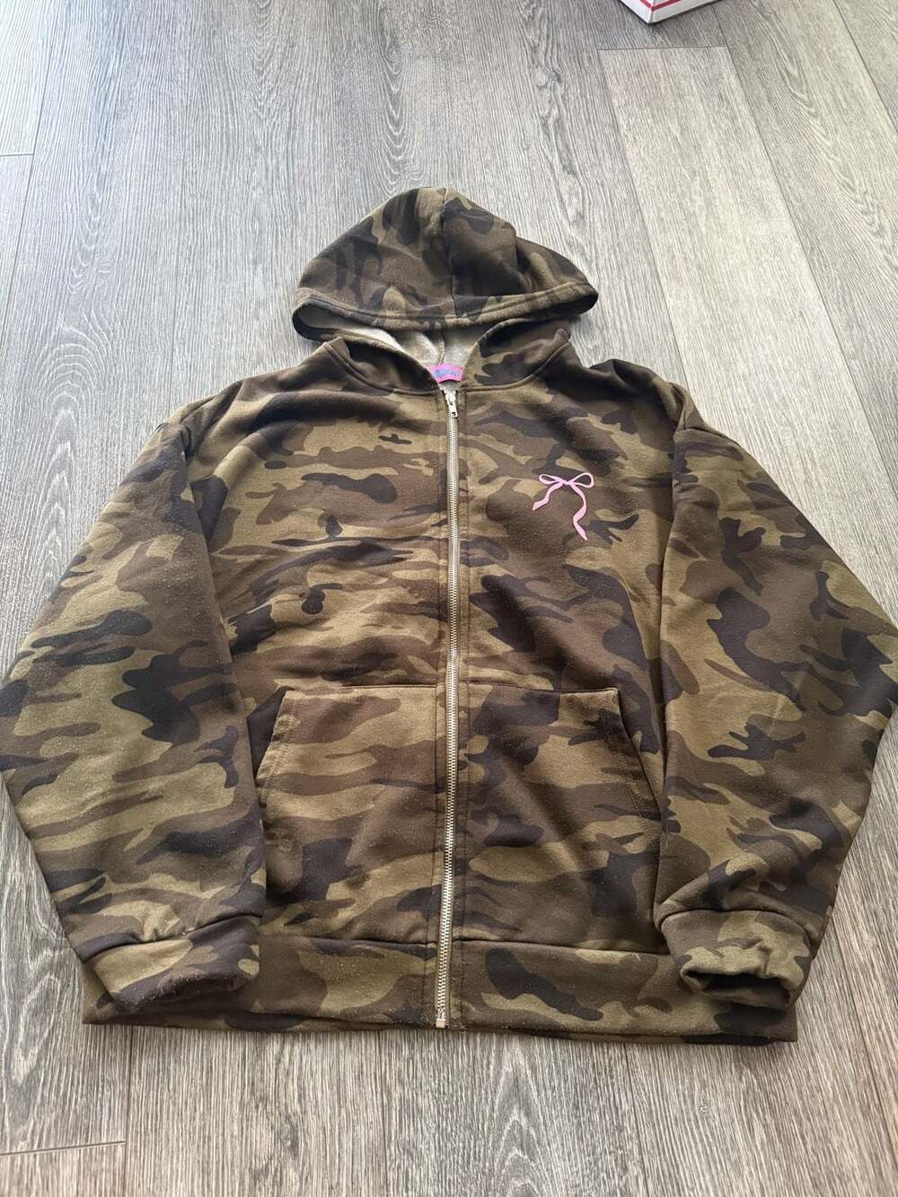 Edikted Women's Camo Oversized Full-Zip Hoodie with Pink Bow Detail